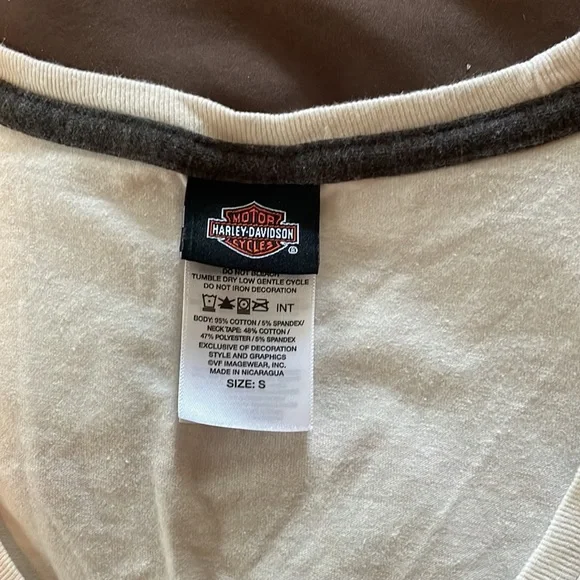Harley Davison T-Shirt. Small - Picture 2 of 3